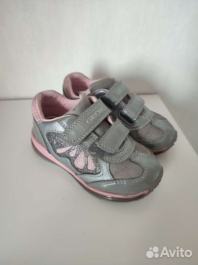 Кроссовки для девочки geox