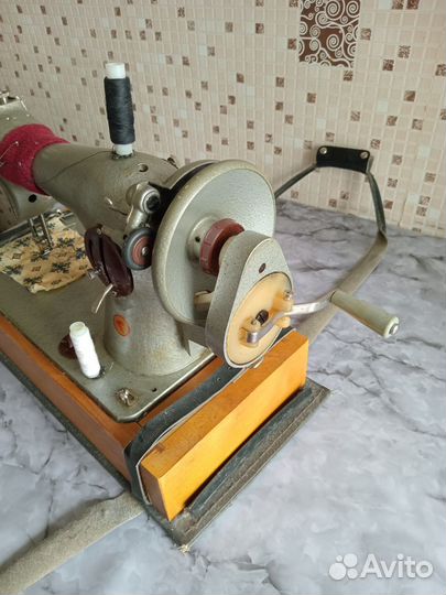 Швейная машина Подольск ручная