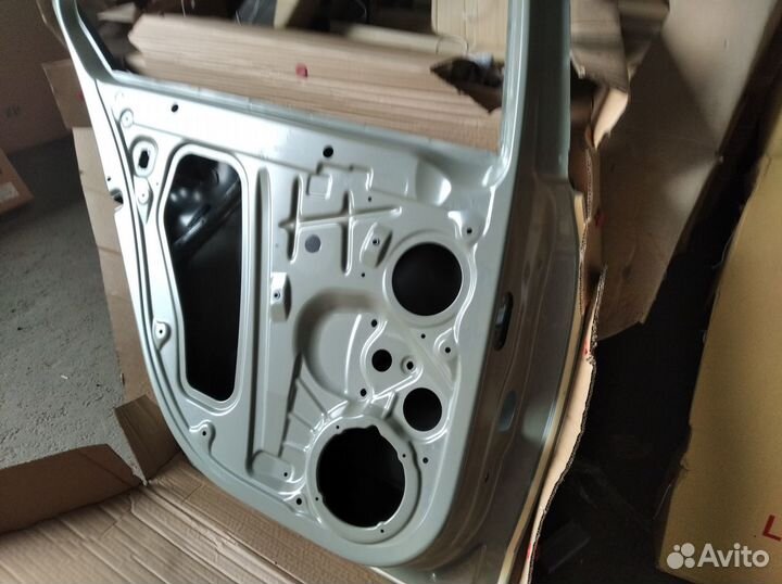 Дверь задняя левая Skoda Octavia A7