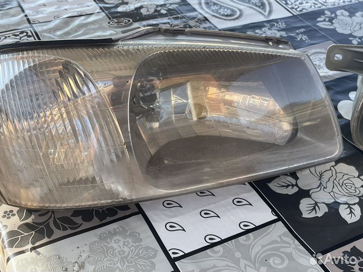 Оригинальные фары на акцент