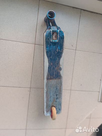 Дека Ливандова 4