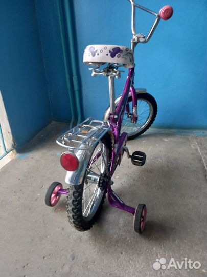 Велосипед детский четырехколёсный