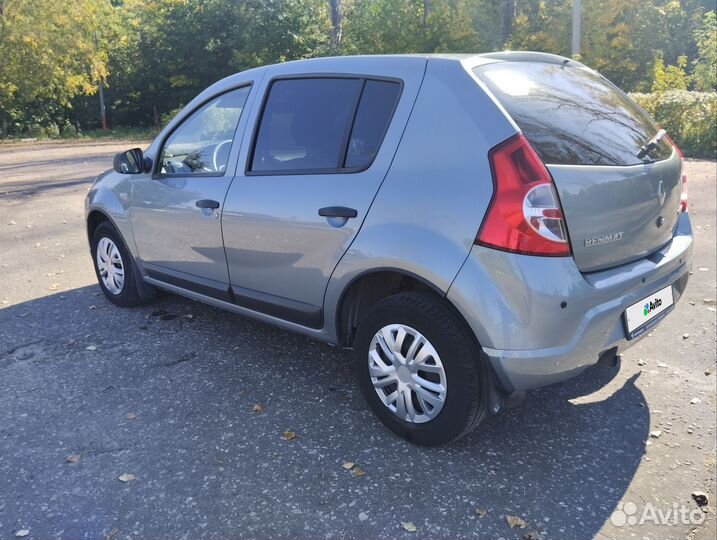 Renault Sandero 1.6 AT, 2011, 109 000 км