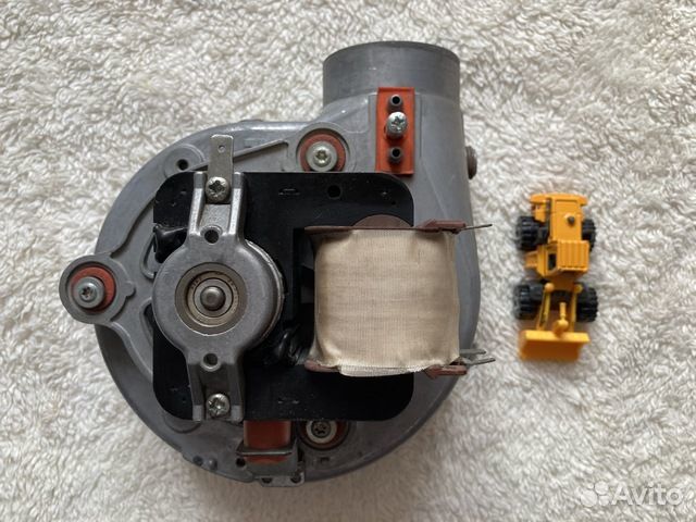 Вентилятор котла Bosch (Gaz 7000 W, 35 kW)