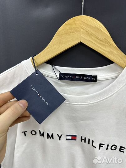 Женская футболка Tommy hilfiger (классика)