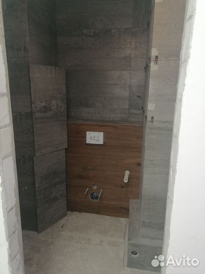 Плиточник укладка кафеля