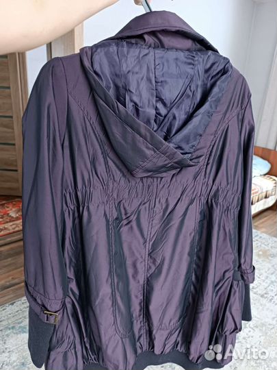 Ветровка женская