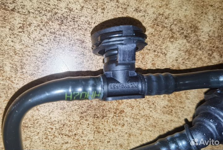 Трубка вентиляционная Mercedes W213