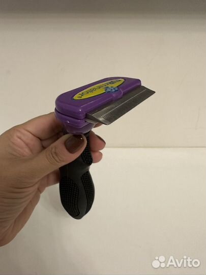 Щетка для вычесывания собак и кошек