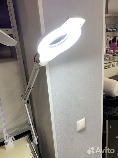 Лампа лупа настольная