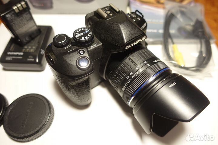 Зеркальный фотоаппарат Olympus e520 + объектив и о