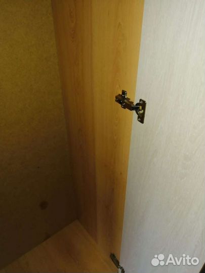 Шкаф плательный