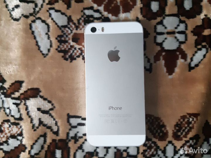 iPhone 5S, 64 ГБ
