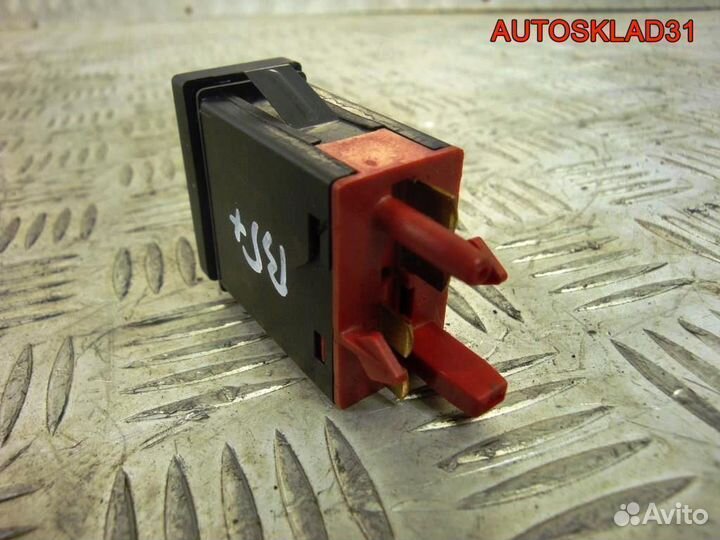 Кнопка антипробуксовочной системы ESP VW Passat B5