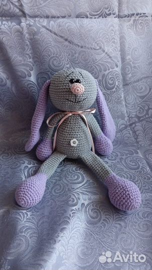 Вязанный заяц ручной работы