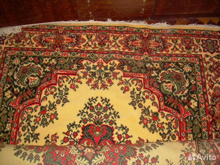 Ковер новый 192см