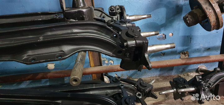 Балка передней оси Газель 3302 с кулаками в сборе