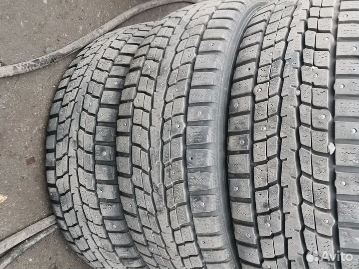 Dunlop SP Winter Ice 01 195/60 R15 88T