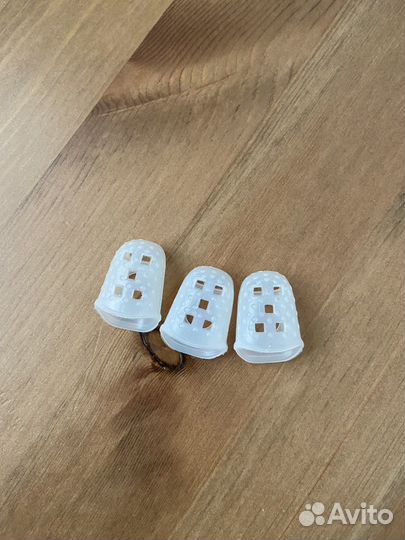 Напальчники для игры на гитаре