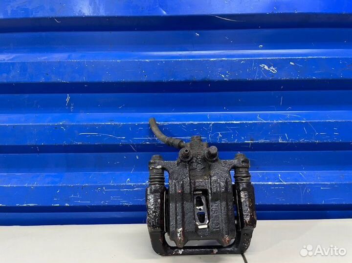 Суппорт задний левый Honda Accord 8 2.4 K24Z3 2012