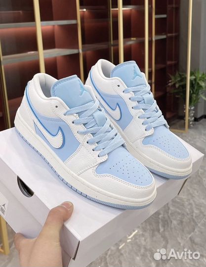 Jordan 1 Low SE Reverse Ice Blue оригинал