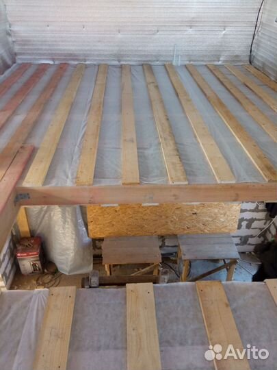 Бригада строителей