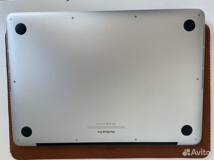 Apple MacBook Pro 13 2015 года 256 Гб