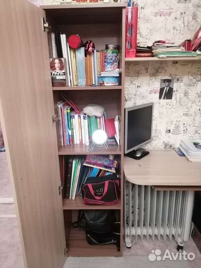Компьютерный стол и шкафчик
