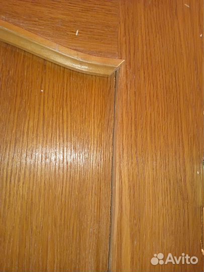 Двери с дверными коробками в комплекте