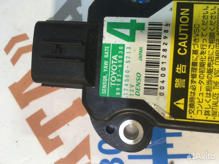 Тойота Хайлюкс Датчик курсовой устойчивости
