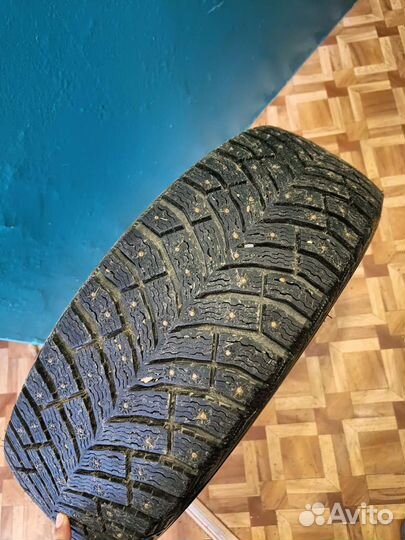 Michelin X-Ice North 4 SUV 205/65 R16