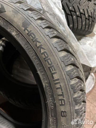 Nokian Tyres Hakkapeliitta 8 235/45 R18