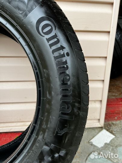 Continental PremiumContact 6 215/65 R17 99V