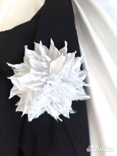 Брошь-цветок Георгин