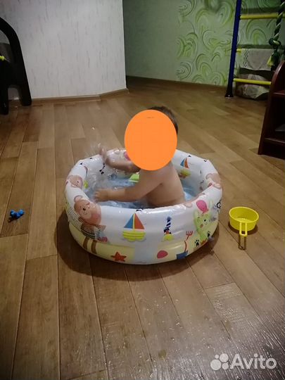 Детский надувной бассейн