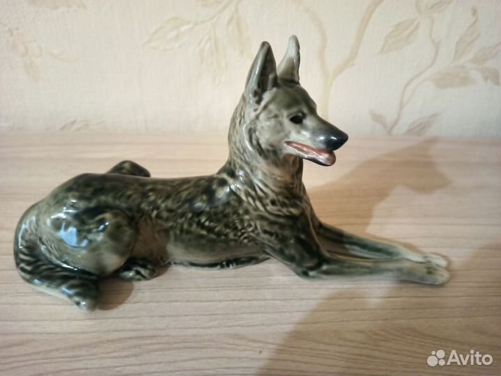 Фарфоровые статуэтки собака лфз