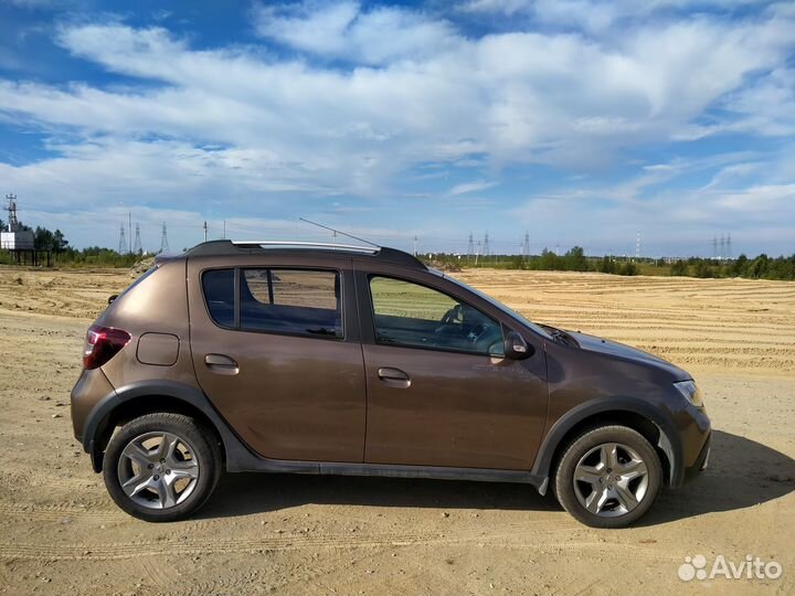 Renault Sandero Stepway 1.6 AT, 2020, 5 400 км