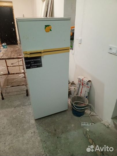 Продаю холодильник