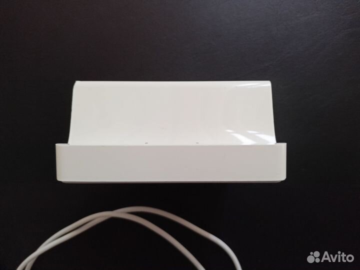 Док-станция Apple для iPad, iPod, iPhone