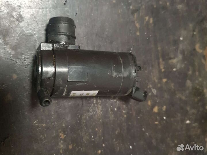 Насос омывателя переднего стекла