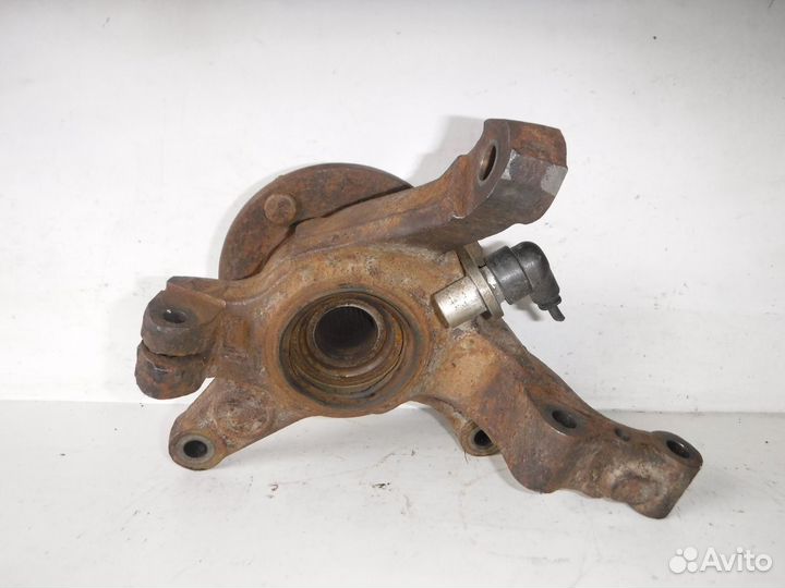 Кулак поворотный передний левый Mazda Xedos-6