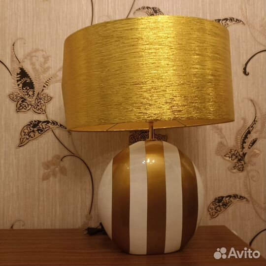 Светильники настольные