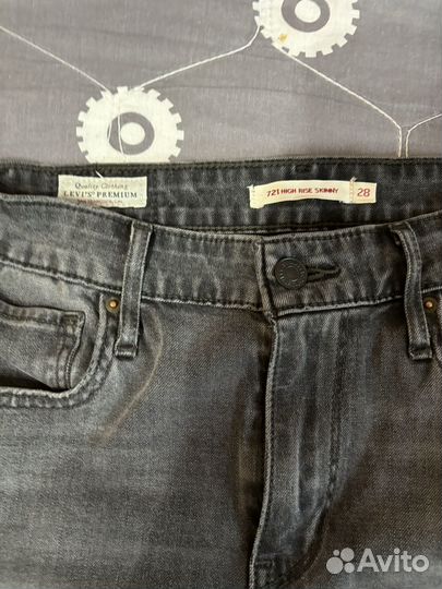 Джинсы женские levis 28