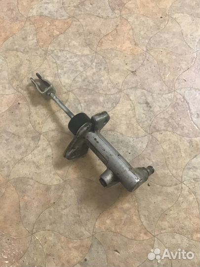 Цилиндр сцепления главный Daewoo Nexia отл сост