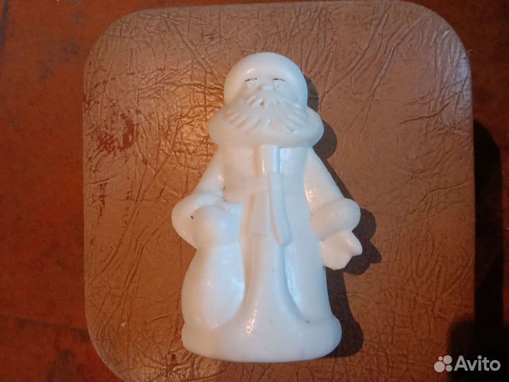 Новогодний дед Мороз и снегурка