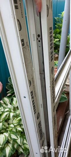 Пластиковая дверь б/у