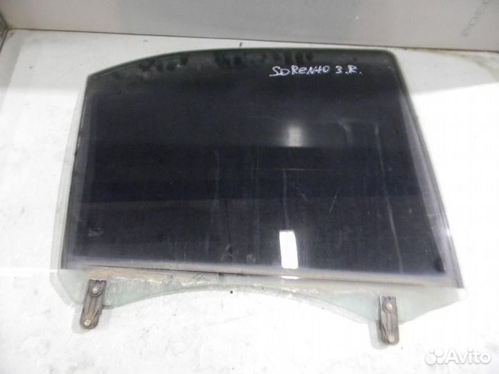 Стекло двери задней правой Kia Sorento (2002-2009)