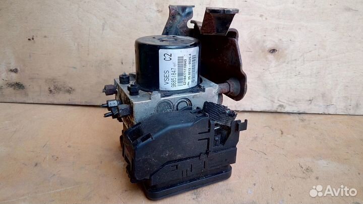 Блок ABS 96851847 C2 на Опель Антара
