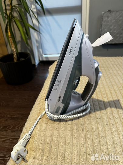 Утюг Vitek