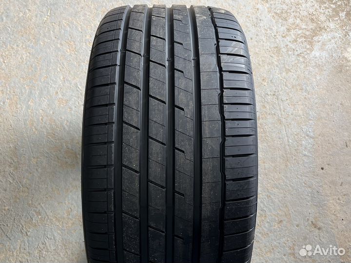 Hankook Ventus S1 Evo 3 K127 305/30 R20 и 245/35 R20 103Y